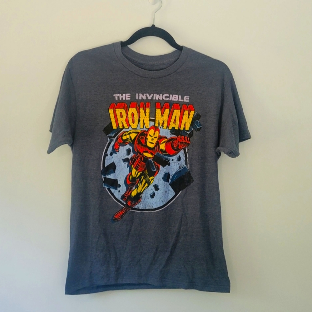 Mens medium Iron Man t-shirt